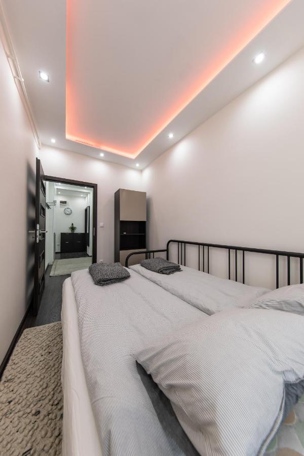 Spacious 3-Room Apartment With Free Parking Будапешт Екстер'єр фото